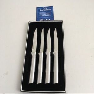 Rada set of 4  serrated steak silver knives.